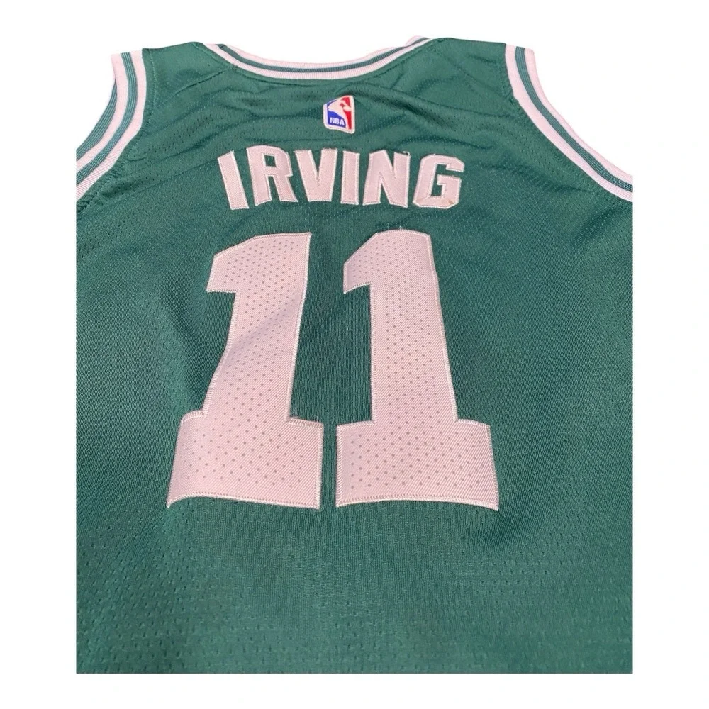 Kyrie Irving Boston Celtics Swingman Nike Green NBA Basketball Jersey (50/SMALL)